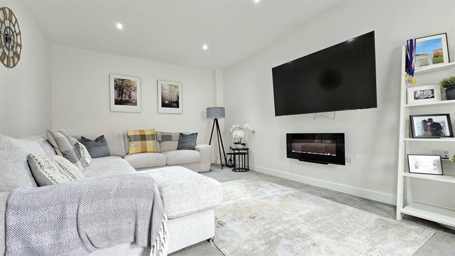 22 Bashford Park Hill