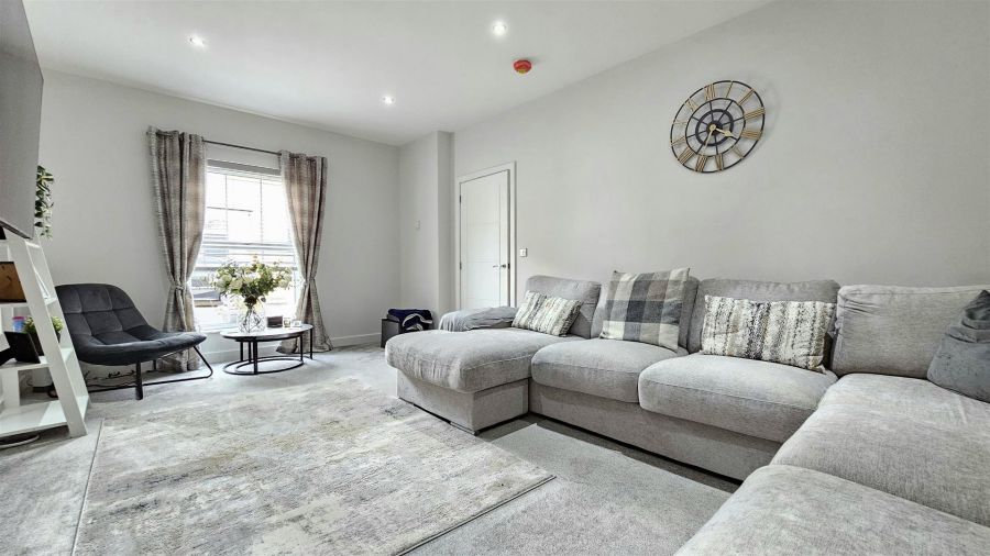 22 Bashford Park Hill