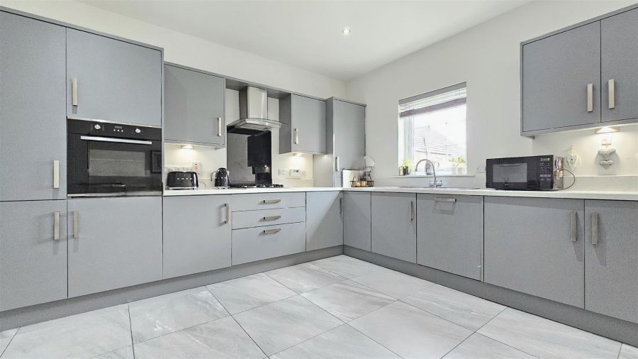22 Bashford Park Hill
