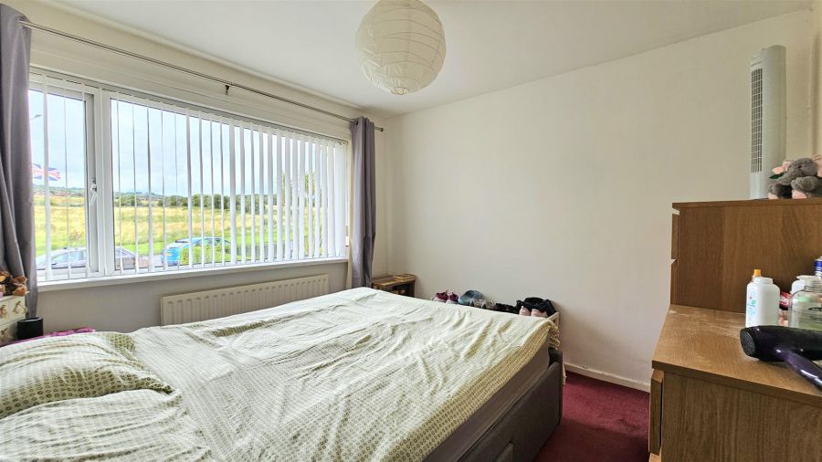 38 Oakwood Road