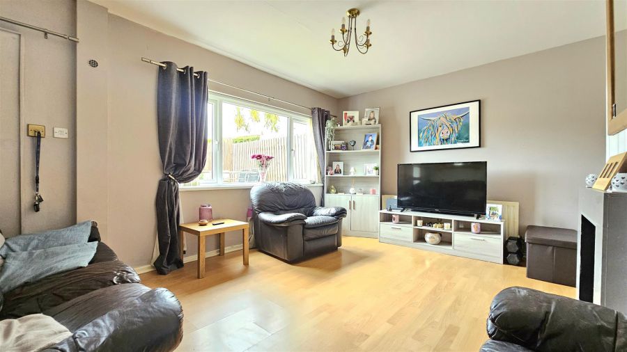 38 Oakwood Road