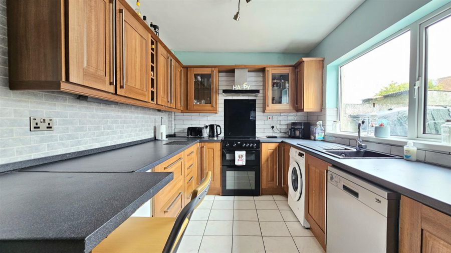 38 Oakwood Road