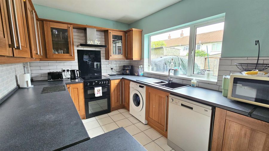 38 Oakwood Road