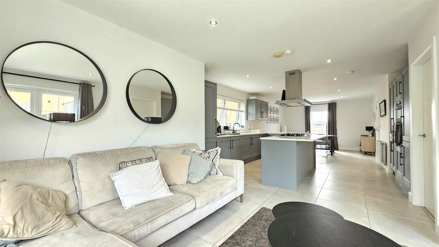 25 Bashford Park Hill