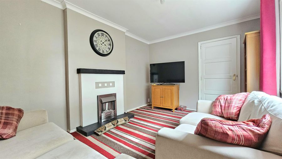 2 Sandes Court