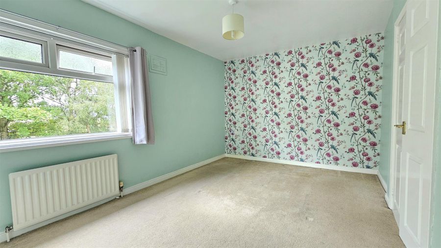 2 Sandes Court
