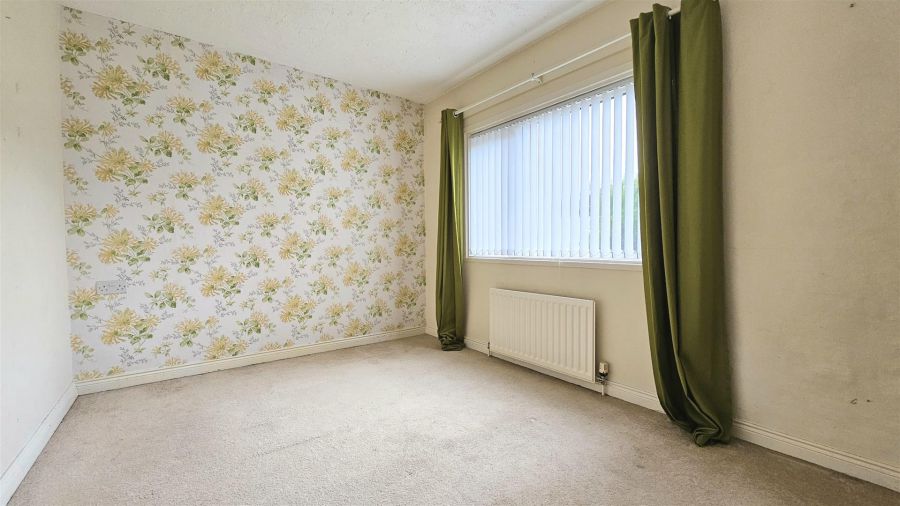 2 Sandes Court