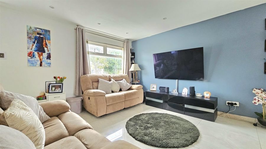 34 Dromore Road