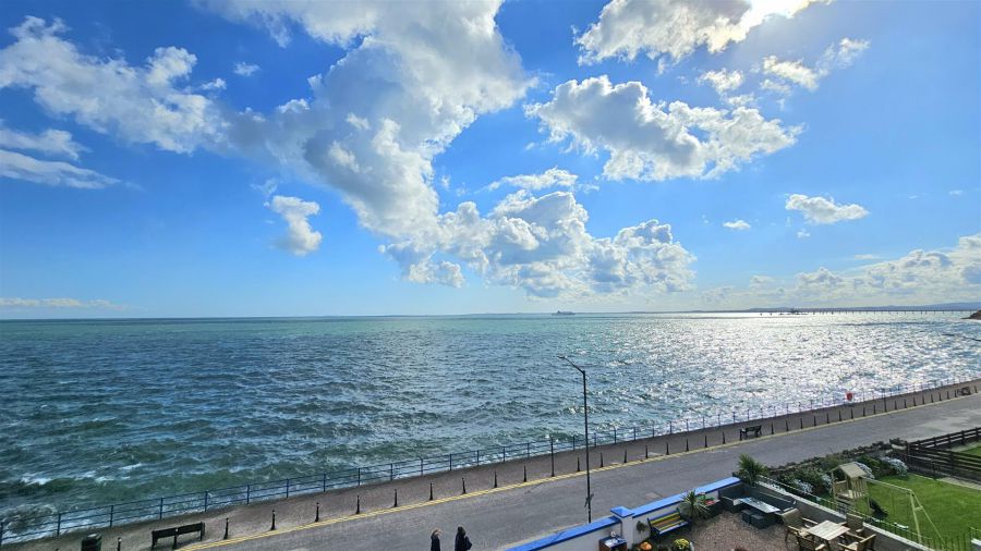 Apt 6 Oceanview 31 Marine Parade
