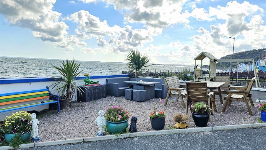 Apt 6 Oceanview 31 Marine Parade