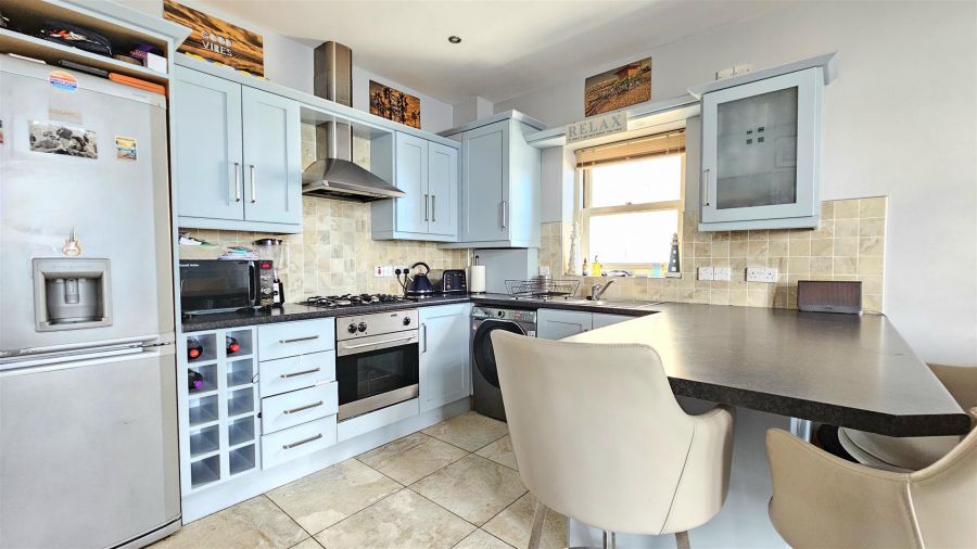 Apt 6 Oceanview 31 Marine Parade