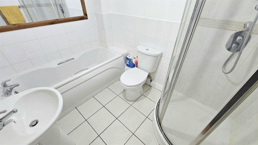 6 Lancasterian Court 6 Lancasterian Court