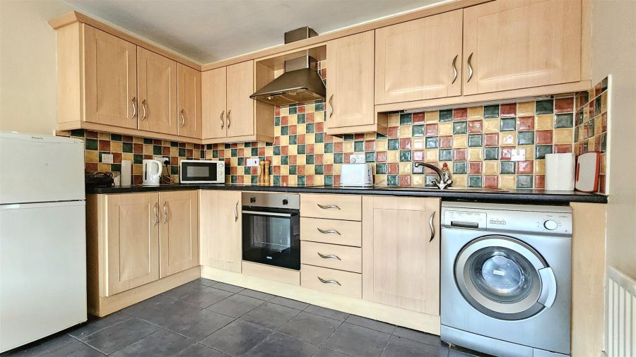 6 Lancasterian Court