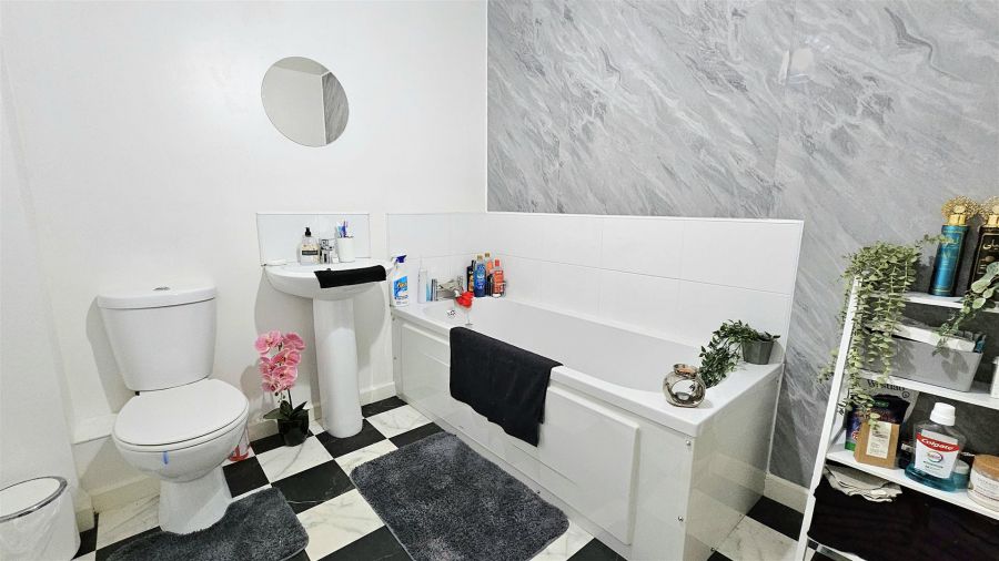 Apt 3, The Old School House Lancasterian Street