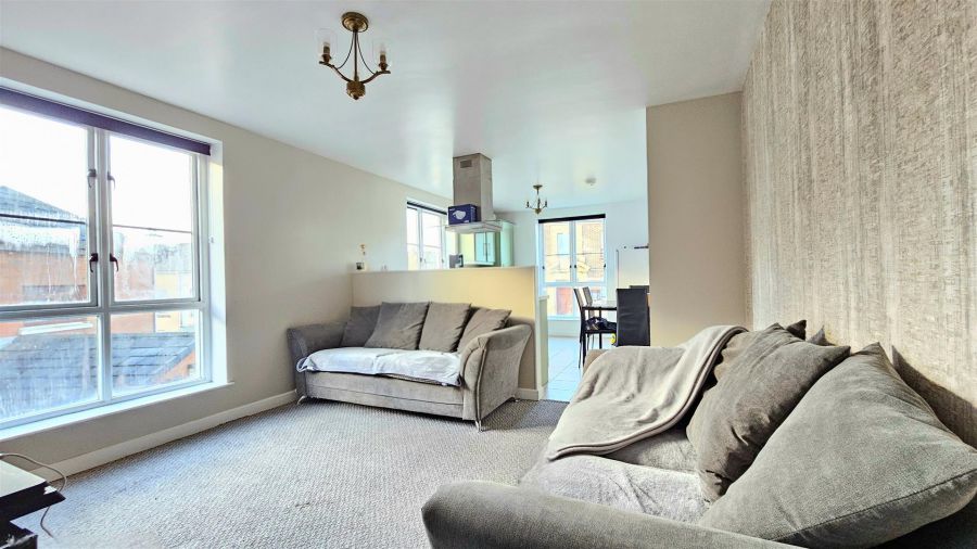 Apt 3, The Old School House Lancasterian Street