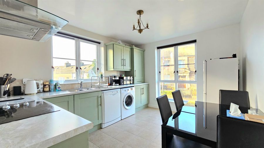 Apt 3, The Old School House Lancasterian Street