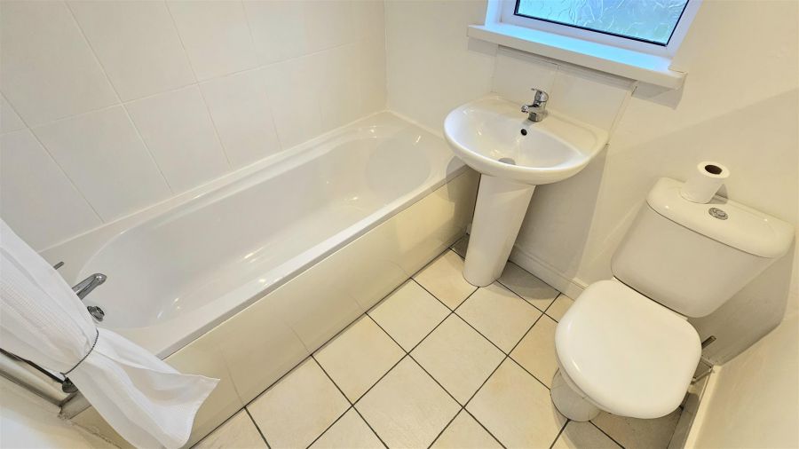 2I Knocksallagh Green