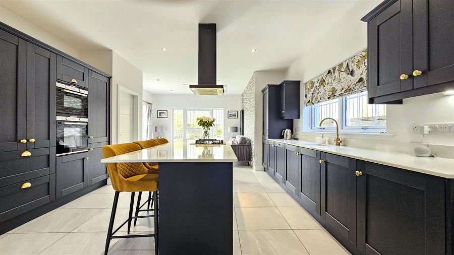 12 Bashford Park Hill