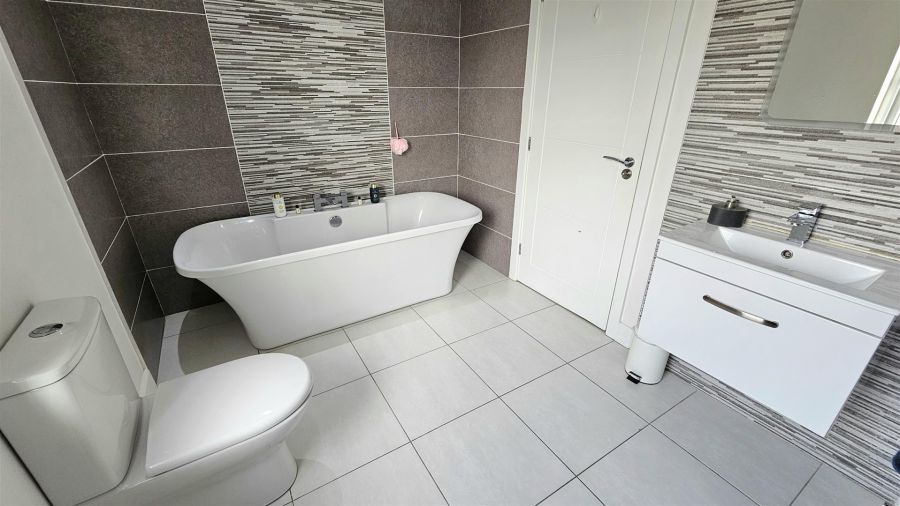 12 Bashford Park Hill