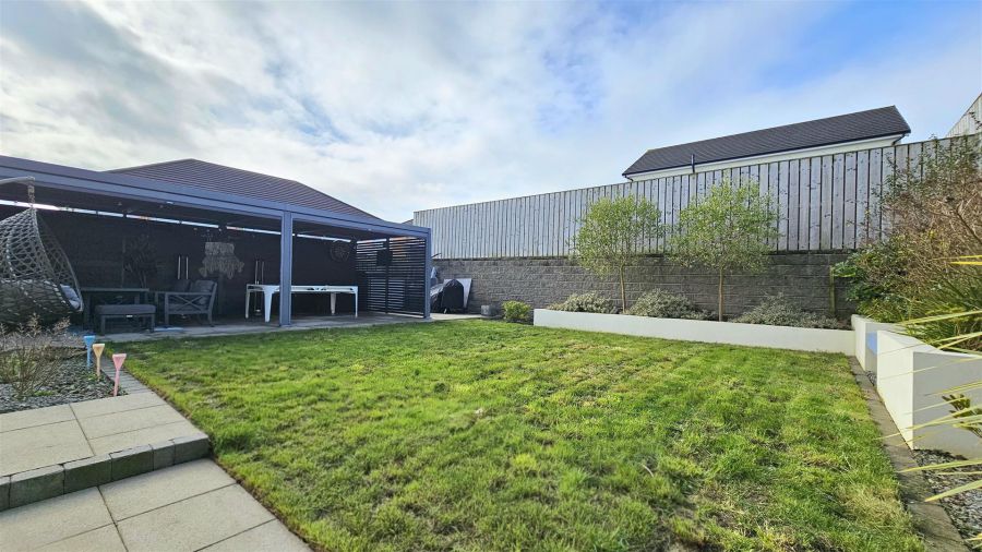 12 Bashford Park Hill