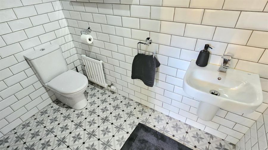 12 Bashford Park Hill