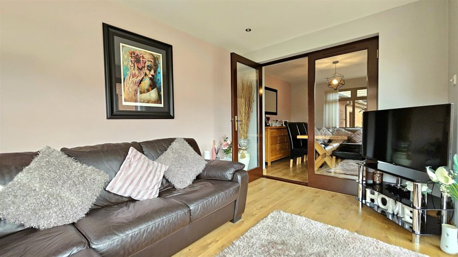 2 Sandringham Park