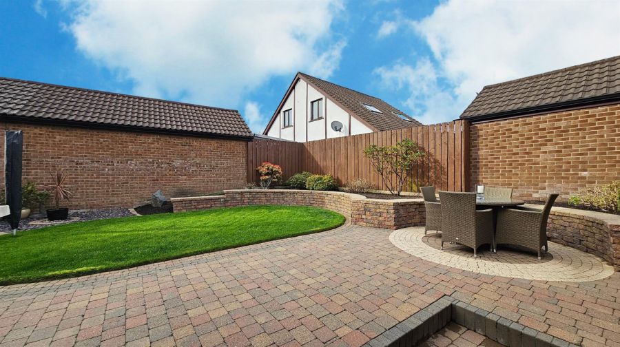 2 Sandringham Park