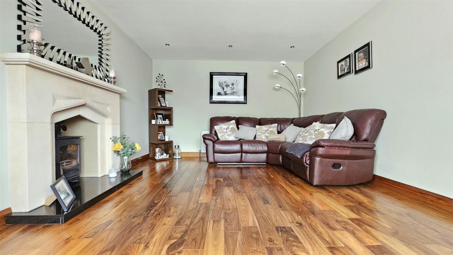 2 Sandringham Park
