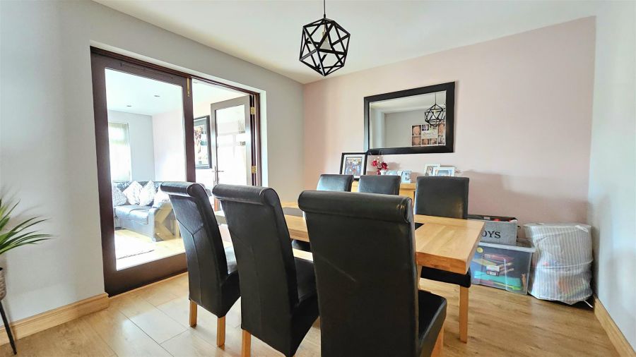 2 Sandringham Park