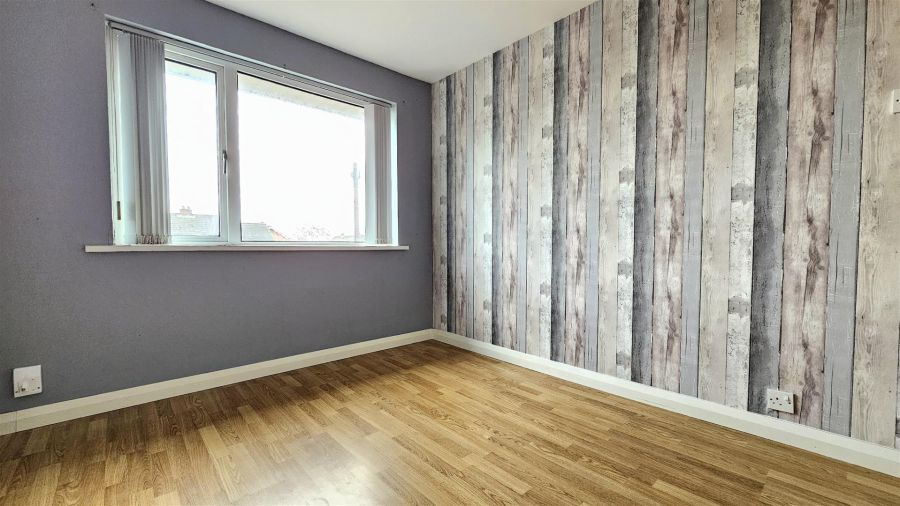 10 Castleburn Avenue