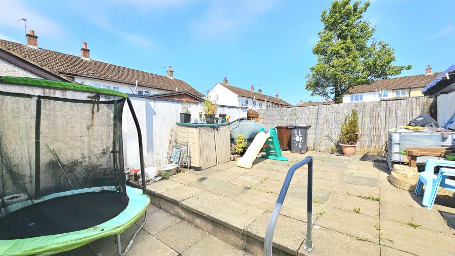 11 Blackthorn Park