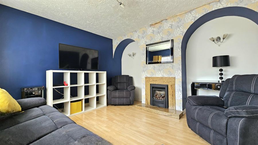 11 Blackthorn Park