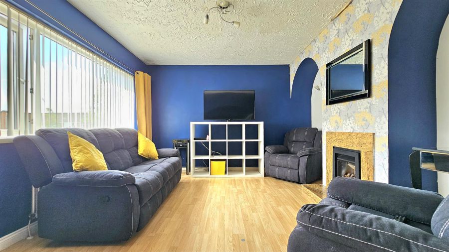 11 Blackthorn Park