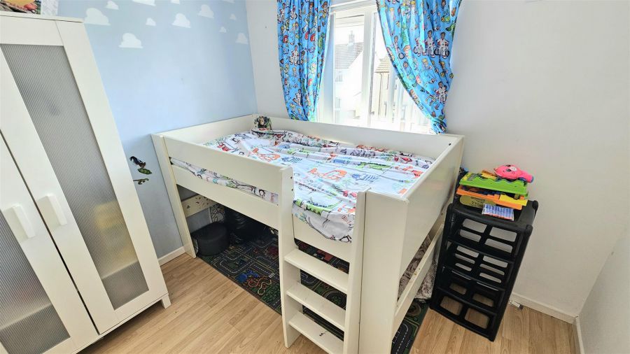 11 Blackthorn Park