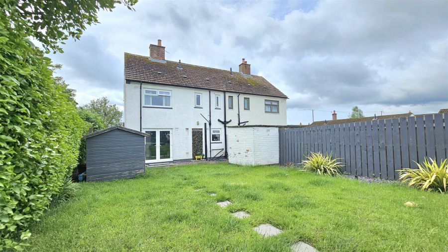 7 Sandes Court
