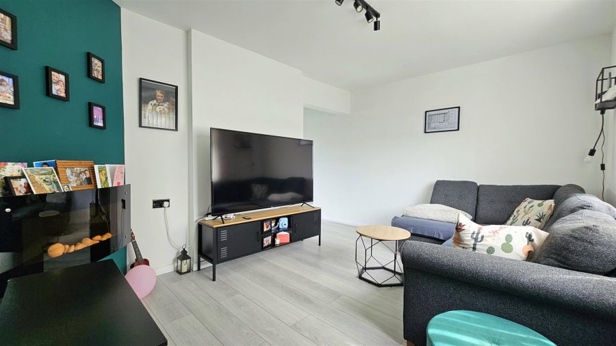 7 Sandes Court