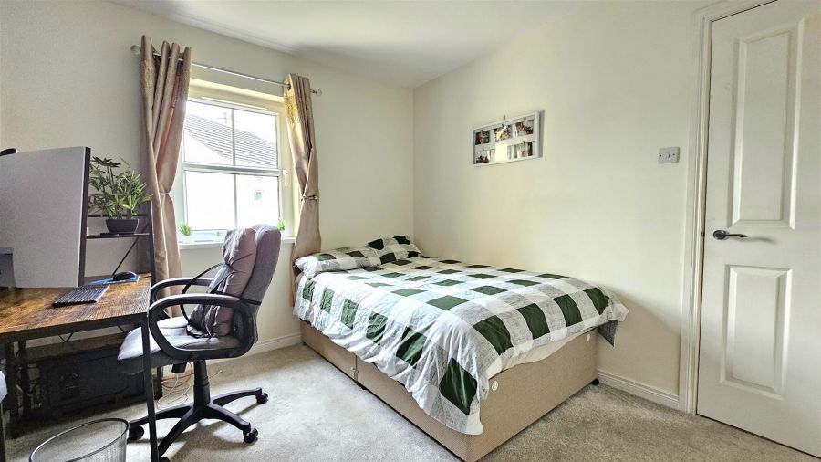 10 Maritime Drive