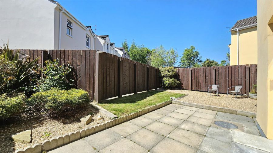 10 Maritime Drive