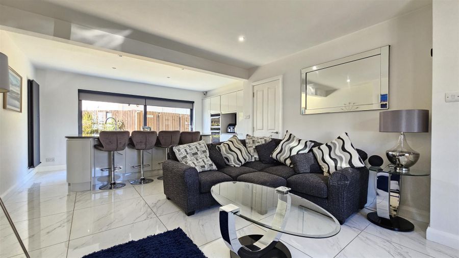 10 Maritime Drive