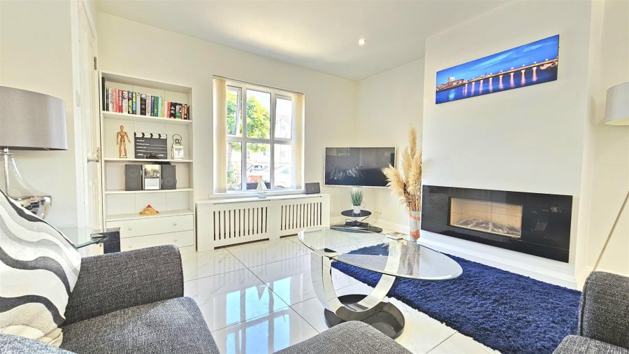 10 Maritime Drive