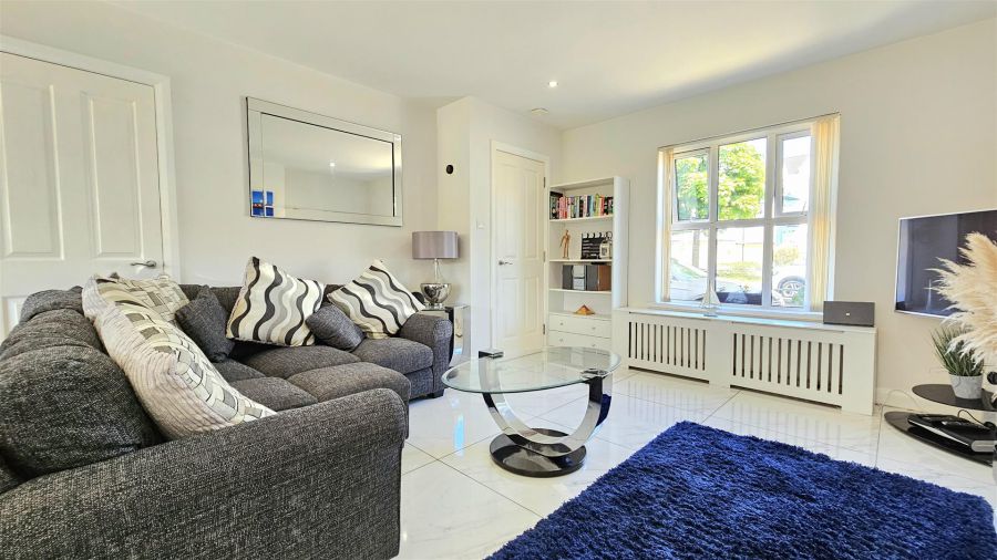 10 Maritime Drive