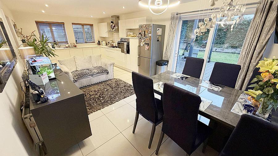 21 Knockbracken Drive