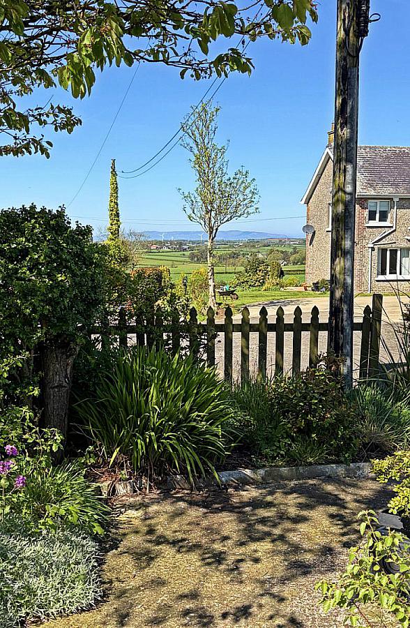 14 Ballyvelton Road