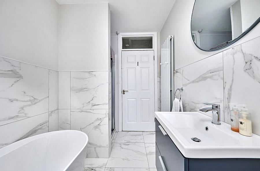 4 Lodge Court, Lodge Road