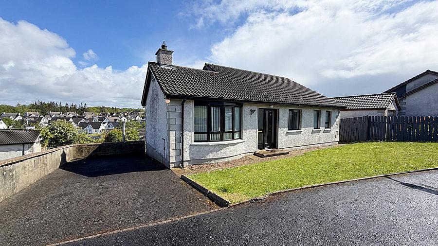 5 Eastburn Crescent