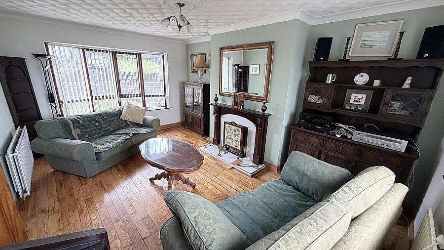 5 Eastburn Crescent
