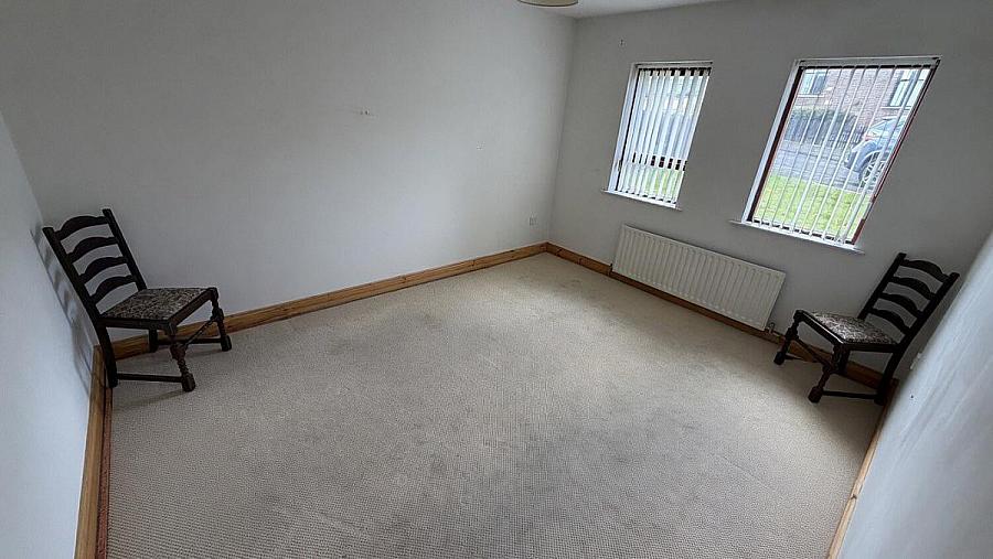 5 Eastburn Crescent