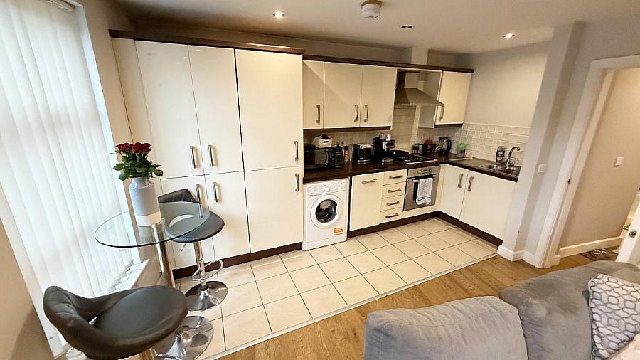 27 Irish Society Court