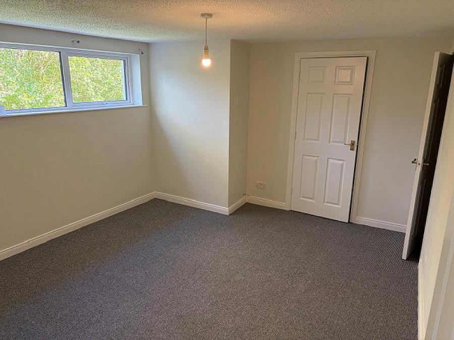 41C, Captain Street Lower