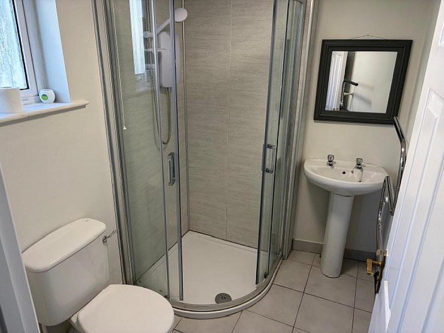 41C, Captain Street Lower